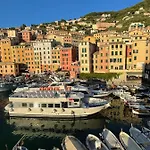 Da Un'antica Dimora Di Pescatori Sul Porticciolo * Camogli