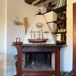 Da Un'antica Dimora Di Pescatori Sul Porticciolo *