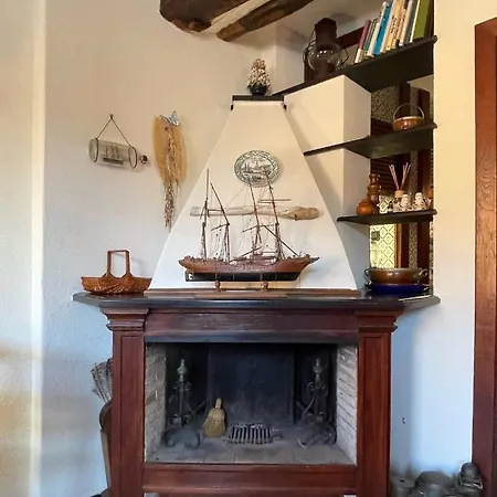 Da Un'antica Dimora Di Pescatori Sul Porticciolo *