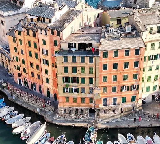 Da Un'antica Dimora Di Pescatori Sul Porticciolo * Camogli