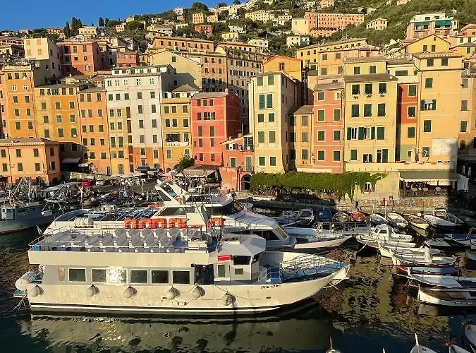 Da Un'antica Dimora Di Pescatori Sul Porticciolo * Camogli